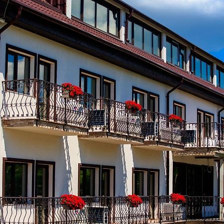 La Casa Cu Stuf Hotell Baldovinesti Eksteriør bilde
