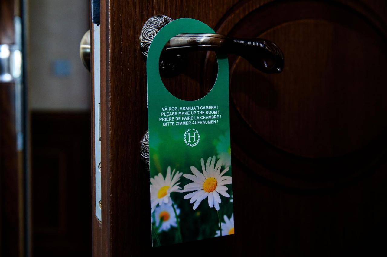 La Casa Cu Stuf Hotell Baldovinesti Eksteriør bilde